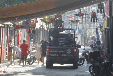 Bope realiza operação nas comunidades do Complexo da Maré