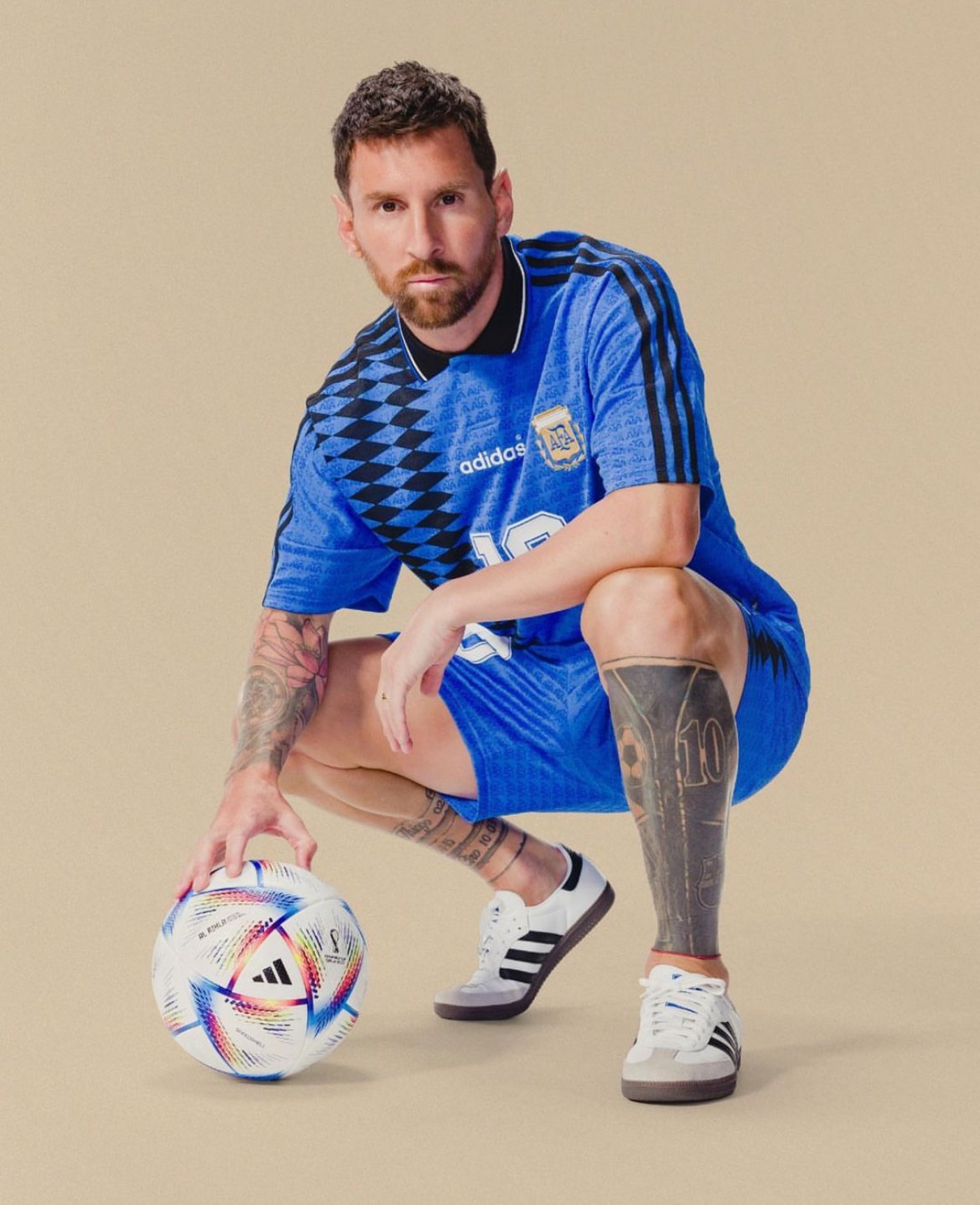 Adidas lança blusa retrô da seleção argentina