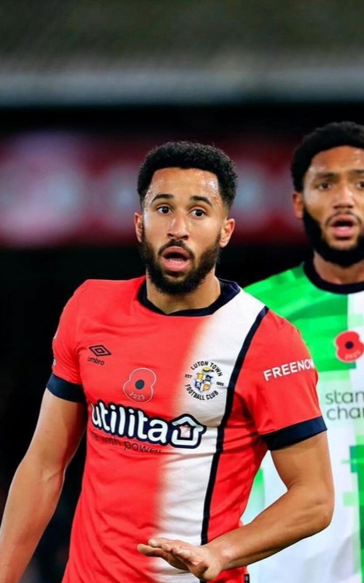 Andros Townsend assina pelo Luton Town por três meses