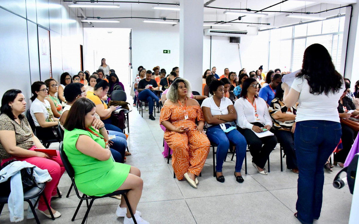 O evento foi realizado no auditório da Estação da Cidadania, sede da Semascf e reuniu centenas de profissionais que atuam nos equipamentos sociais