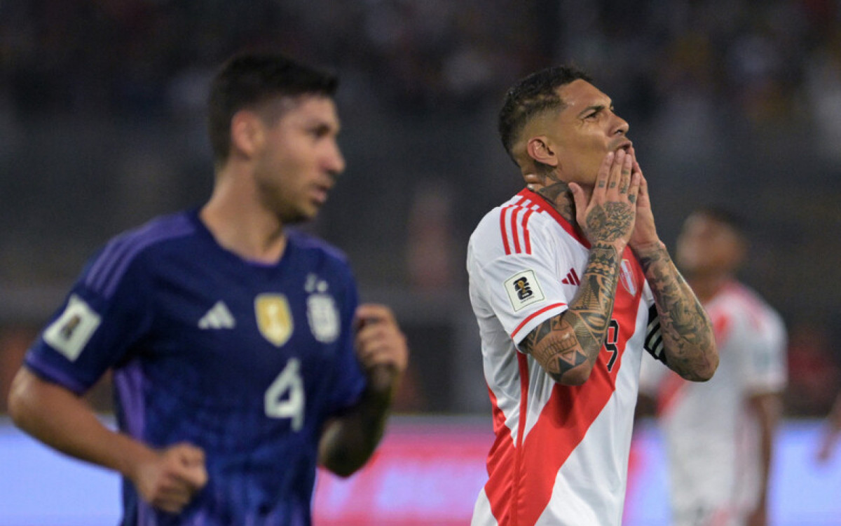 Seleção peruana divulga convocação para jogos das Eliminatórias