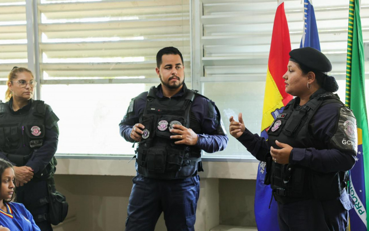 CEAM e Patrulha Maria da Penha fazem palestra com alunos em Barra de São João