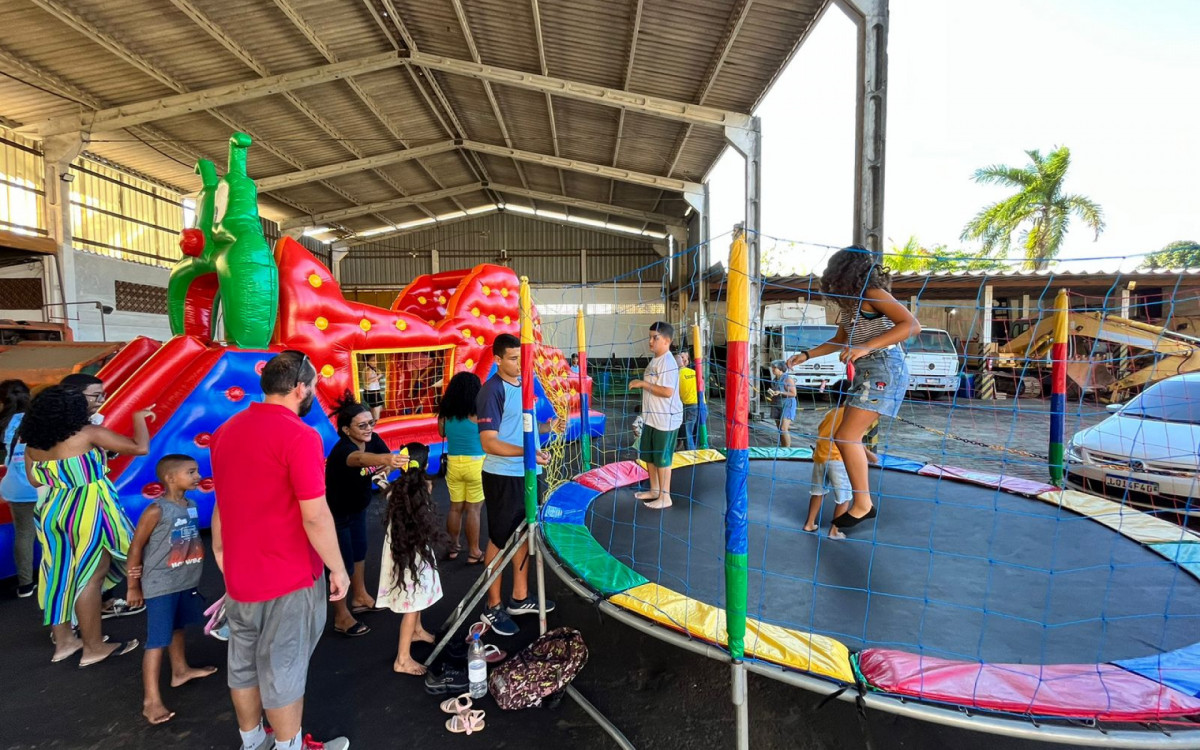 A festa das crianças realizada pelo Grupo Prizma não apenas celebrou o Dia das Crianças, mas também destacou o compromisso da empresa em fortalecer os laços familiares e criar um ambiente de trabalho acolhedor