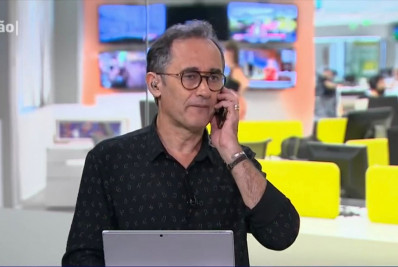 Vídeo! Apresentador do Grupo Globo atende ligação de golpista ao vivo: 'Picareta'
