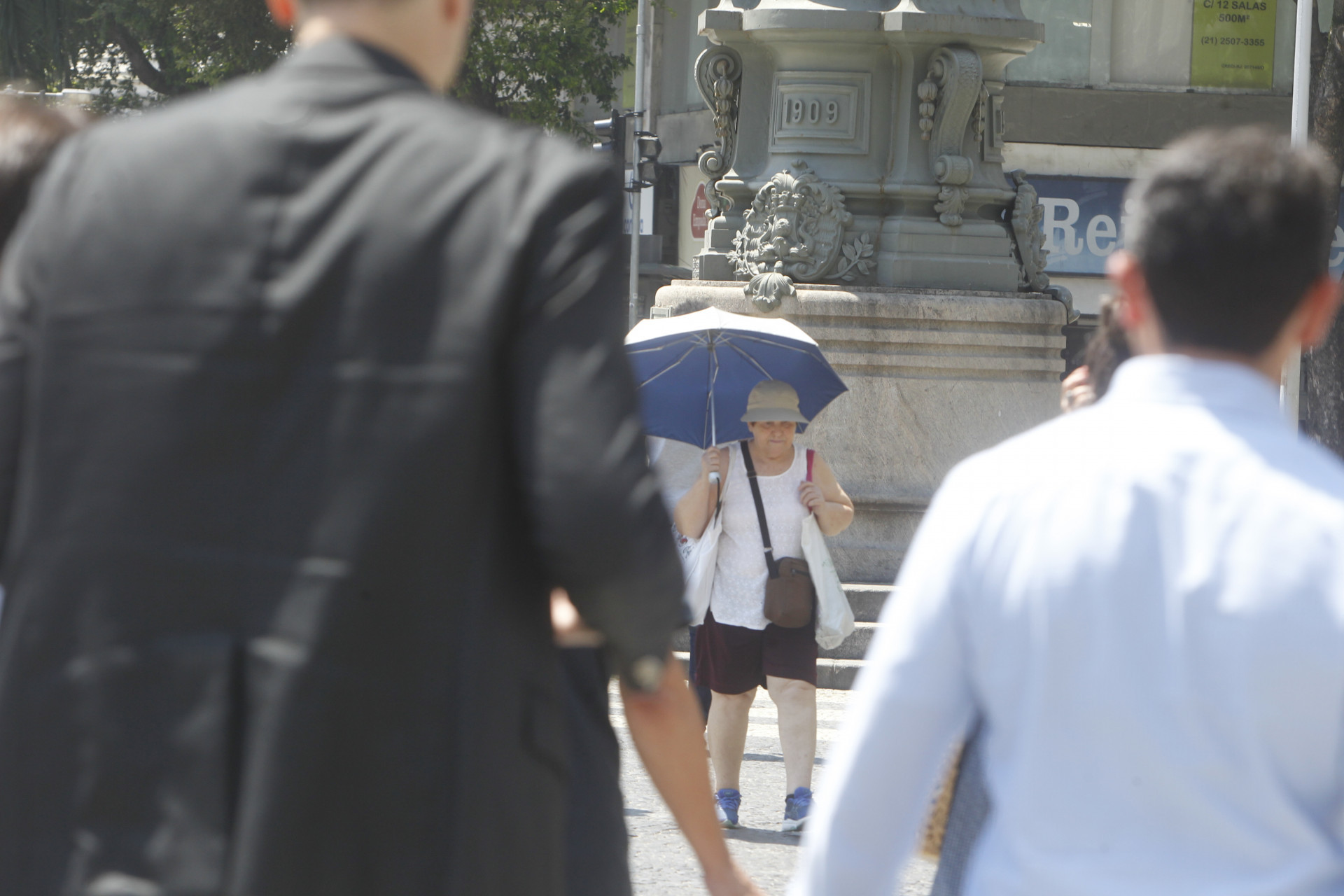 Cariocas enfrentam mais um dia de forte onda de calor na cidade, nesta ter&ccedil;a-feira (14)
 - Reginaldo Pimenta/Ag&ecirc;ncia O Dia