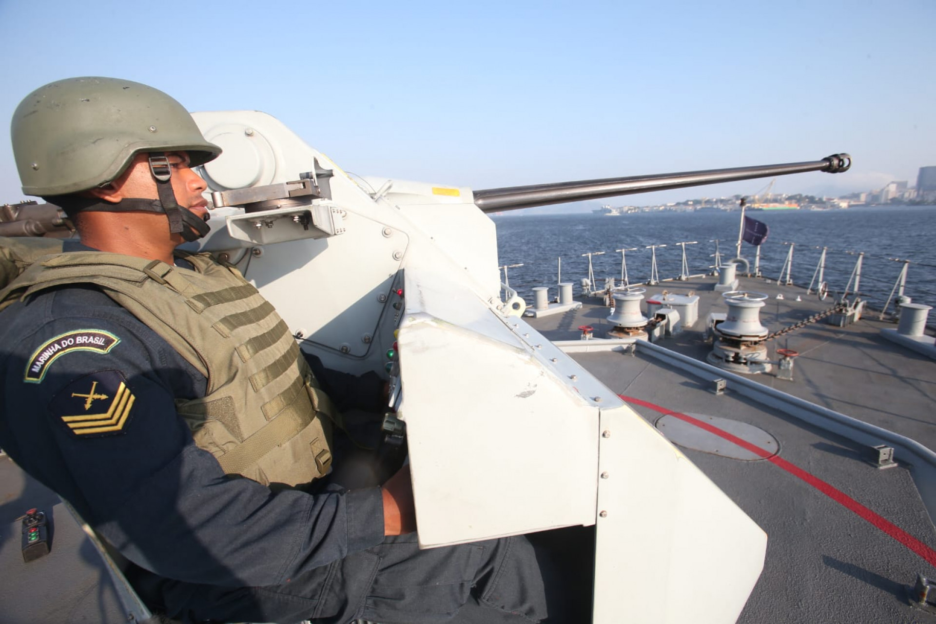Marinha do Brasil tem atuado na operação de GLO na Baía de Guanabara - Cleber Mendes / Agência O Dia