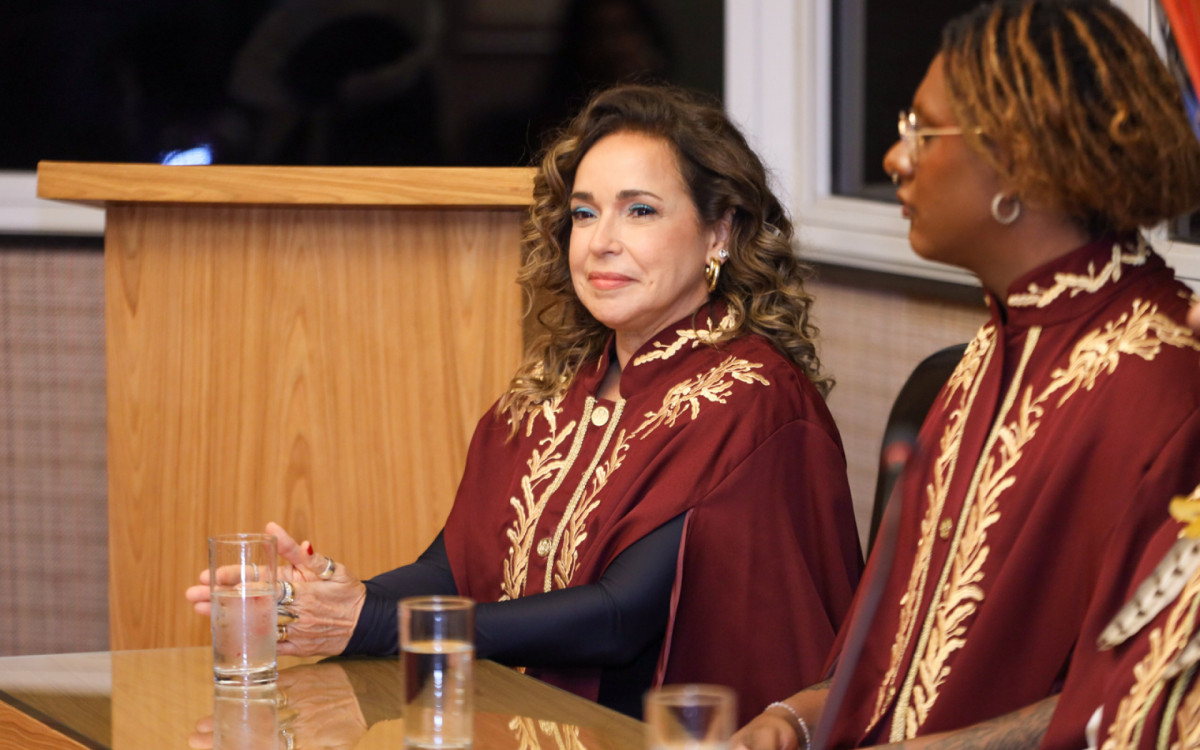 Daniela Mercury na cerimônia de posse da Academia Brasileira de Cultura