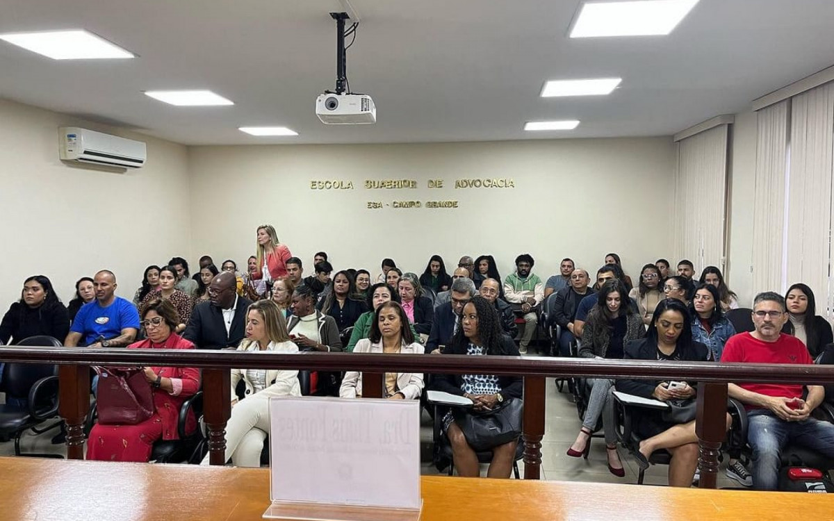 Advogados e estudantes de Direito aprendem com projeto da OAB/RJ, a importância de excluir o modismo da linguagem, no dia-a-dia de trabalho. 