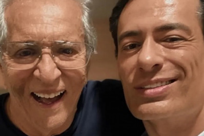 Internado, Carlos Alberto de Nóbrega posa ao lado de amigo: 'Rimos tanto'