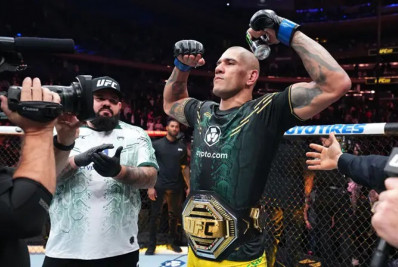 Ex-campeão duplo do UFC, Cormier exalta feito de Alex Poatan: 'É loucura'