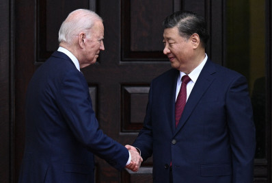 Biden e Xi Jinping discutem Taiwan, IA e opióide em conversa telefônica