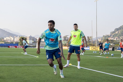 Rodrygo vive expectativa de clássico com Argentina: 'Top-3 de jogos pra mim'
