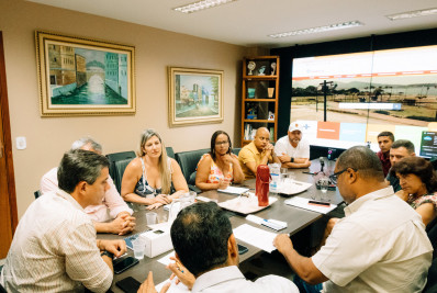Prefeitura se reúne com representantes sindicais da Educação de Maricá