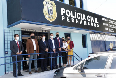 Empresário está foragido após tentar matar ex e os pais dela a facadas em Jaboatão