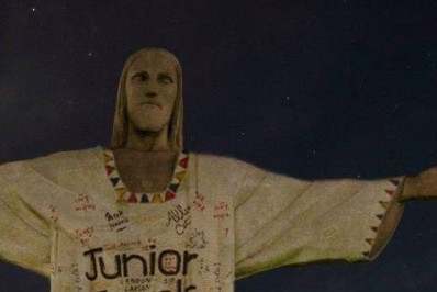 Padre Omar propõe desafio aos fãs de Taylor Swift para conquistar projeção no Cristo Redentor 