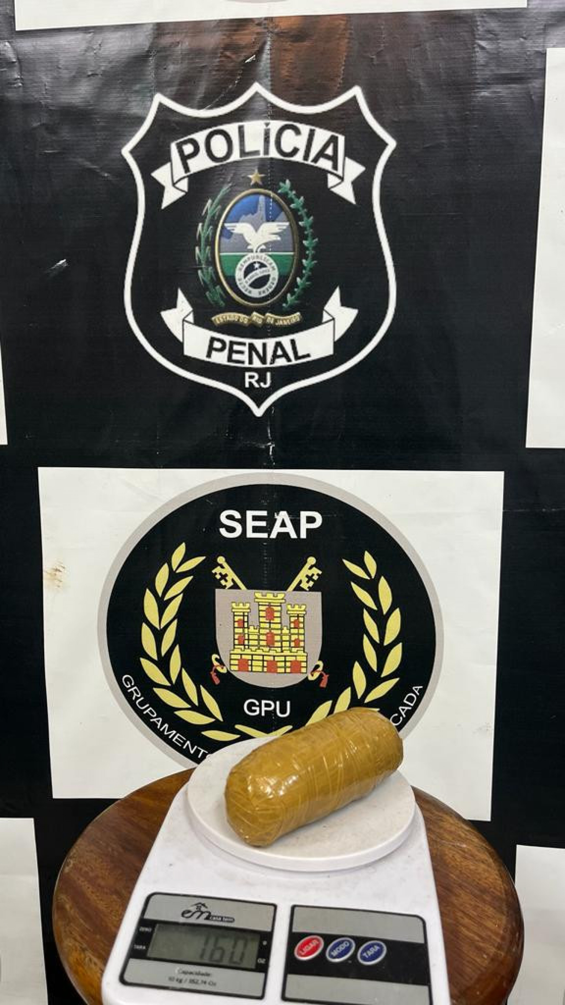 Mulheres são presas com drogas nas partes íntimas durante visita em presídio