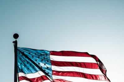 EUA: pedidos de auxílio-desemprego sobem para 205 mil