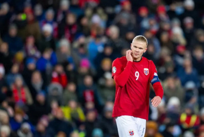 Haaland paga viagem para torcedores de clube norueguês para jogo do acesso