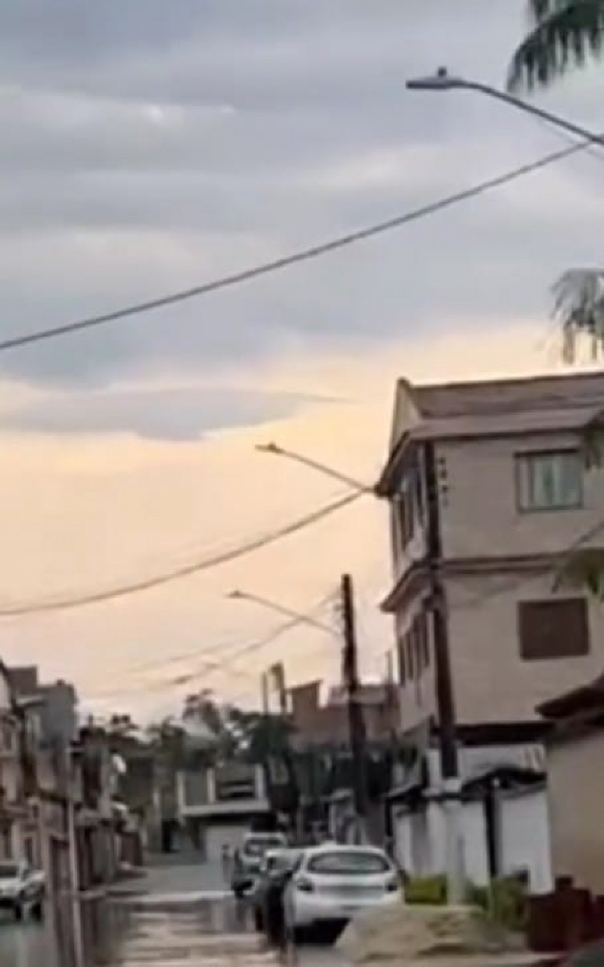 Moradores da Rua Itatiaia na Japuíba têm dificuldades de acesso na manhã de hoje