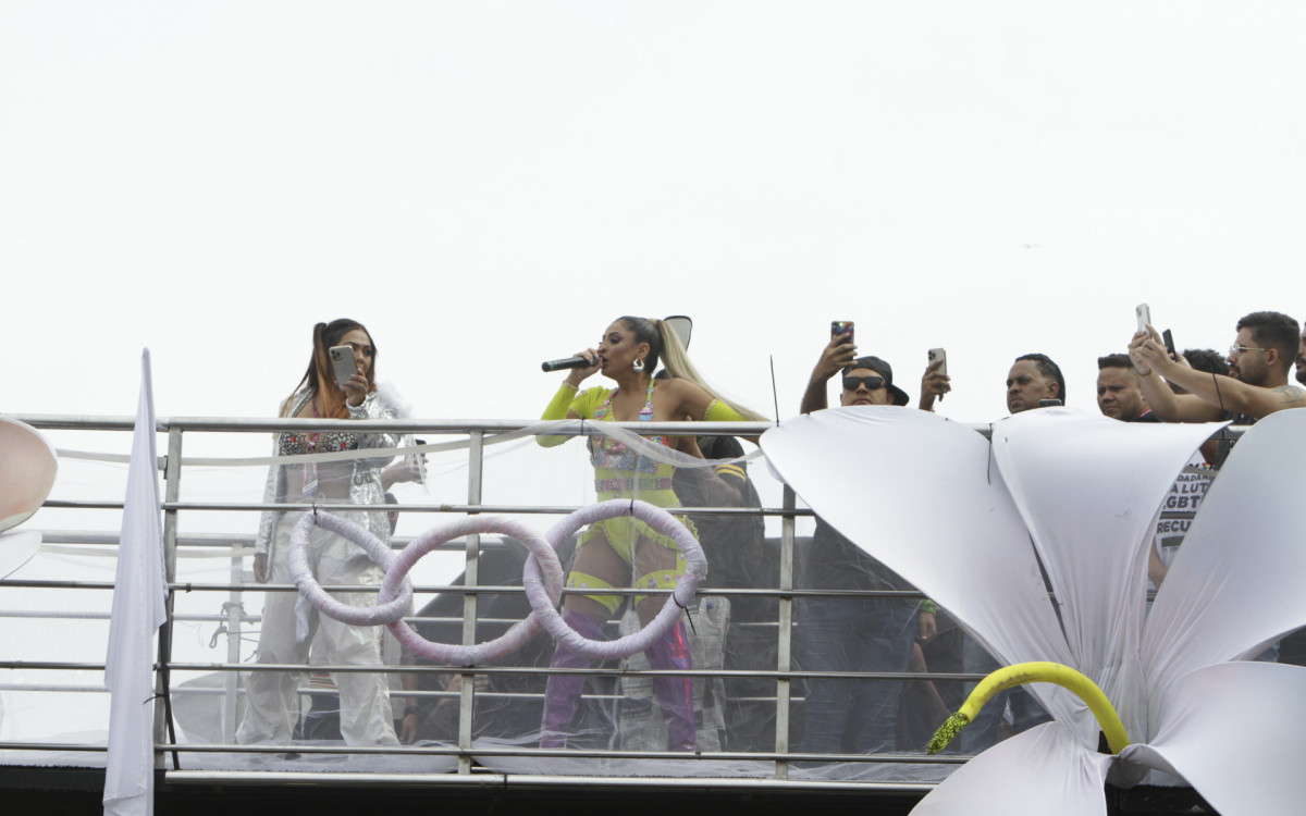 28&ordf; Parada do Orgulho LGBTI+ Rio acontece em Copacabana, no Rio de Janeiro - Marcos Porto/Ag&ecirc;ncia O Dia