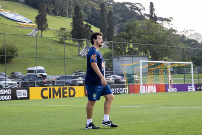 Com mudanças, Diniz define escalação do Brasil para enfrentar a Argentina