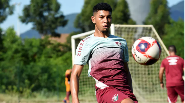 Ex-jogador do time de Aspirantes do Fluminense morre aos 23 anos após acidente de carro