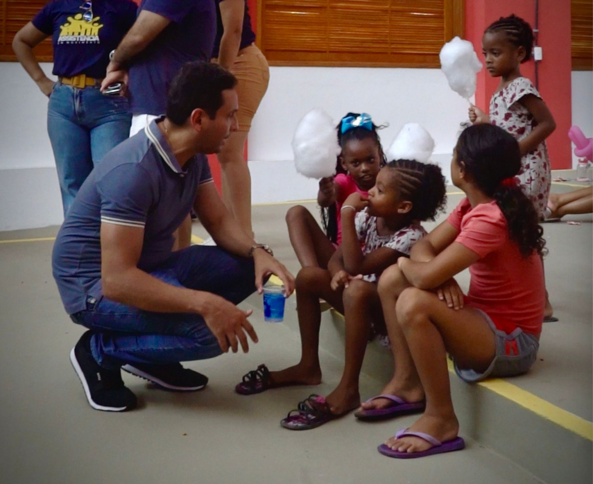 O local tamb&eacute;m conta com dezenas de esp&eacute;cies de &aacute;rvores, parquinho infantil, quiosques e pergolado com mesas - Divulga&ccedil;&atilde;o / PMN