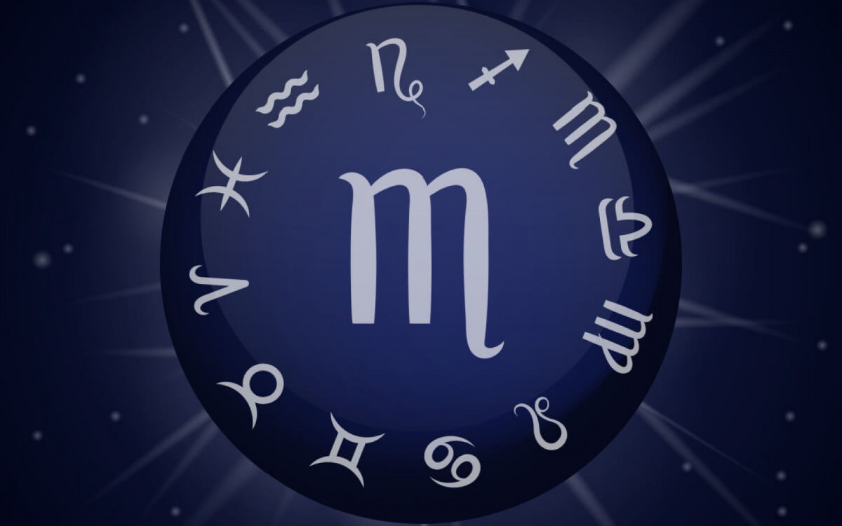 A Lua Nova em Escorpião é um momento de receber a energia magnética desse signo (Imagem: Meggi | Shutterstock)