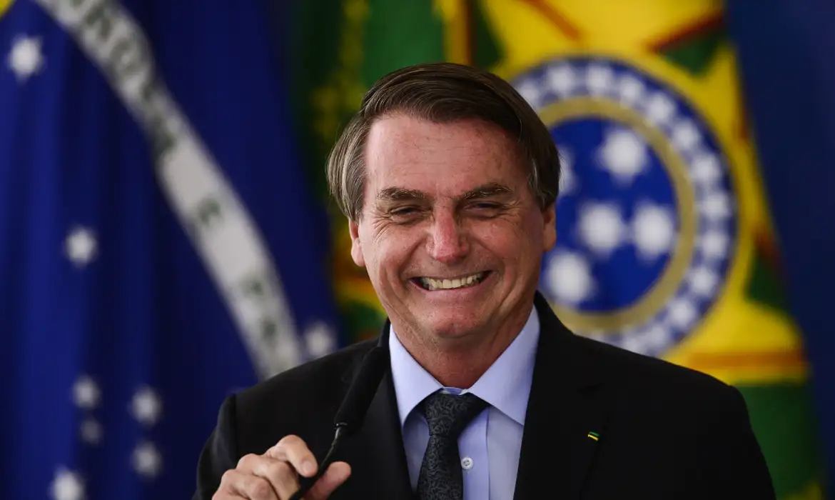Bolsonaro diz que irá para a posse de Javier Milei, presidente eleito da Argentina