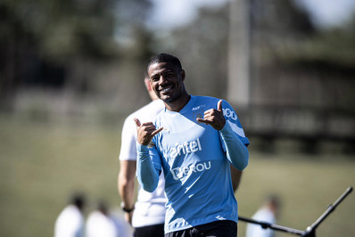 Flamengo planeja investimento na casa dos R$ 400 milhões em contratações para 2024