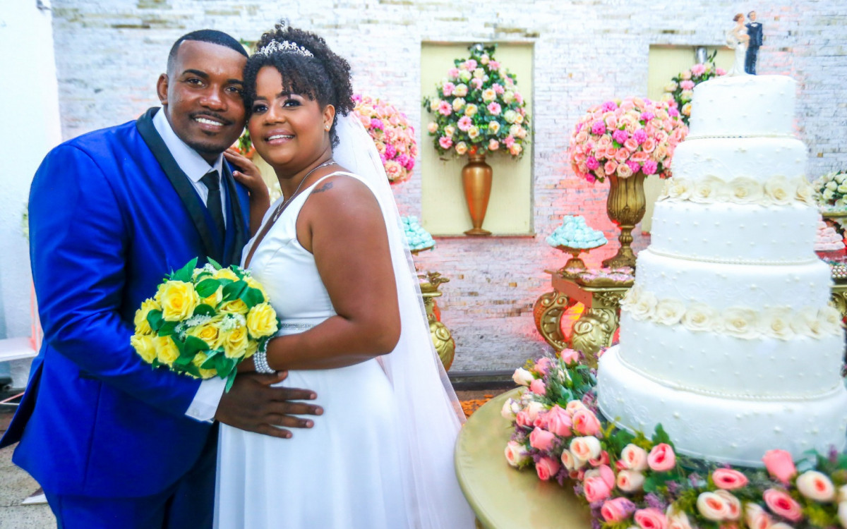 A design de sobrancelha, Suellen Cristina Dos Santos Martins foi uma das beneficiadas pelo projeto junto com seu agora esposo, Uanderson Martins Silva