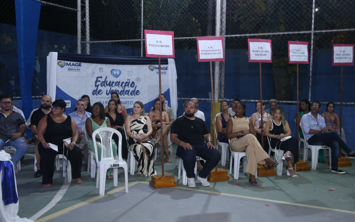 Alunos de Mag&eacute; se formam no projeto Projovem Urbano - Divulga&ccedil;&atilde;o