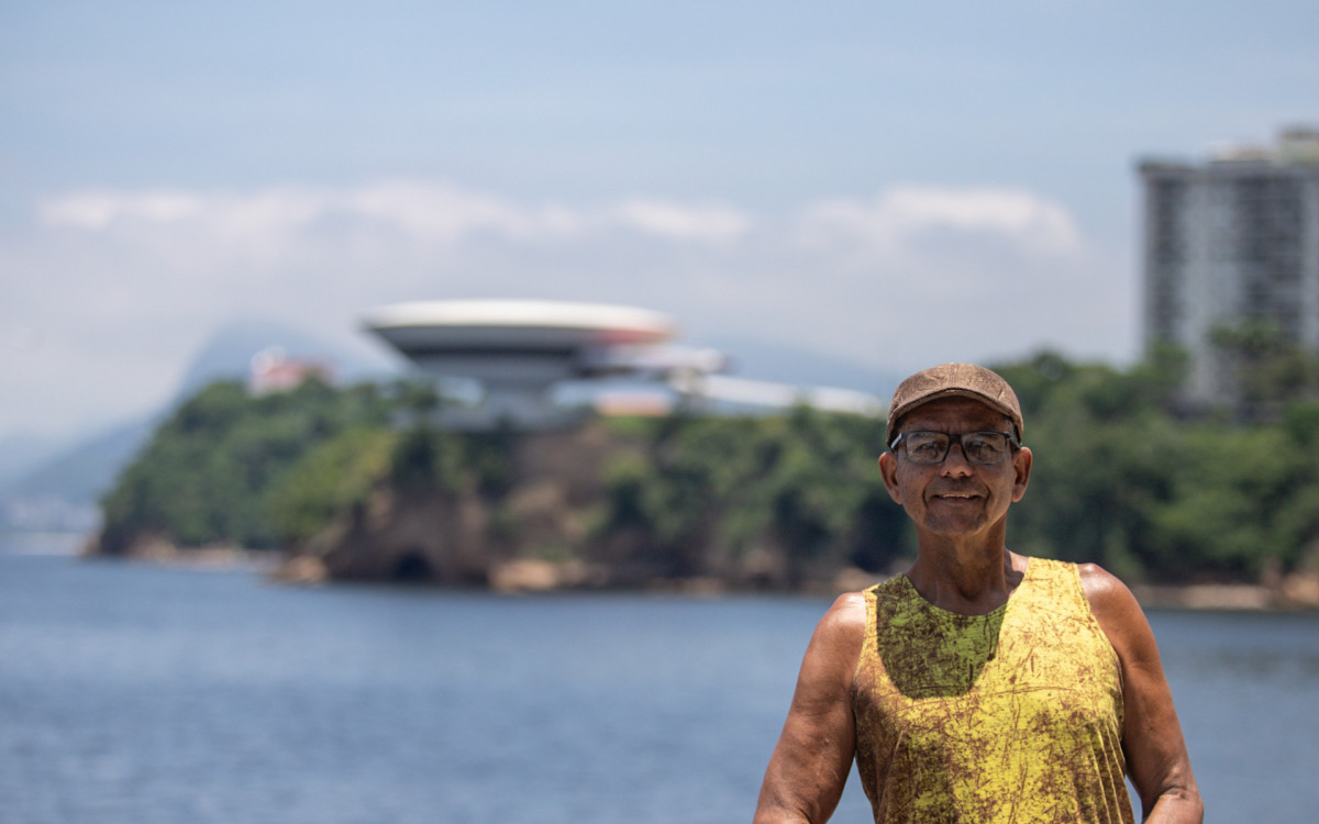 Aposentado Isa&iacute;as Alves, de 67 anos, morador do Ing&aacute;, na Zona Sul de Niter&oacute;i -  Renan Areias/Ag&ecirc;ncia O Dia
