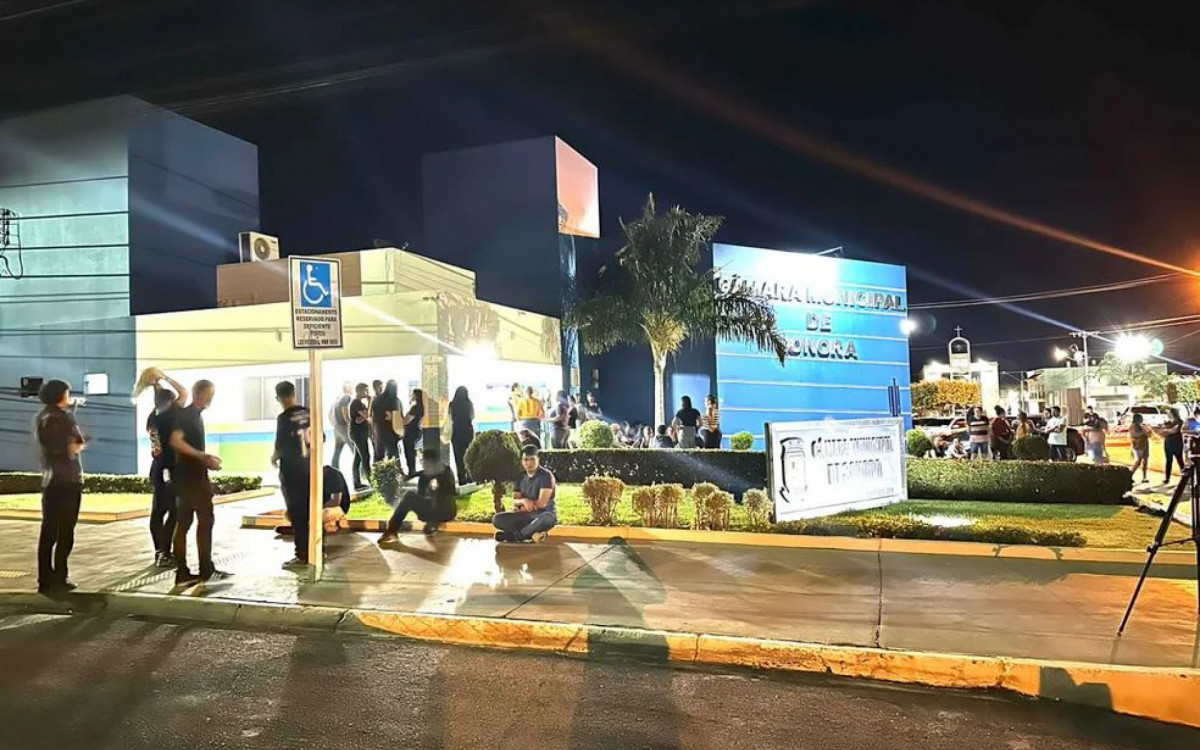 Velório ocorreu em Câmara Municipal de Sonora - Reproduão: TV Morena/Filiada a rede Globo