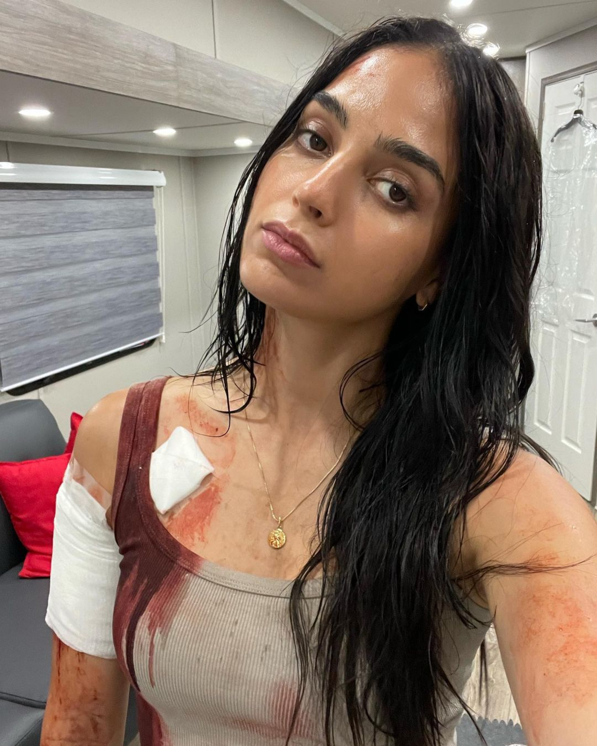 Melissa Barrera nos bastidores de 'Pânico' - Reprodução