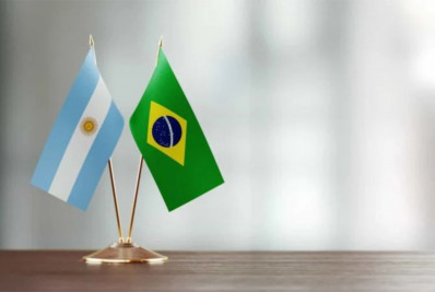 Milei na Argentina traz riscos futuros a exportações brasileiras, diz Icomex, da FGV