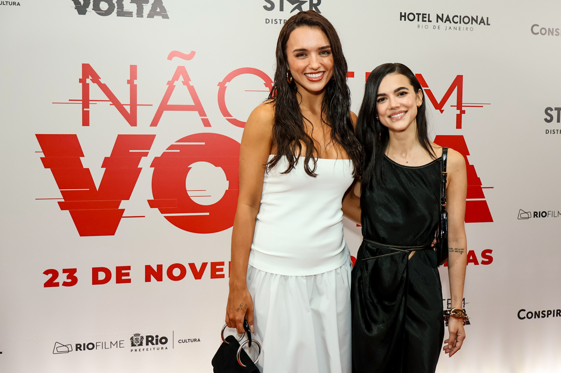 Rafa Kalimann e Manu Gavassi na première do filme 'Não Tem Volta' - Victor Chapetta/ Agnews