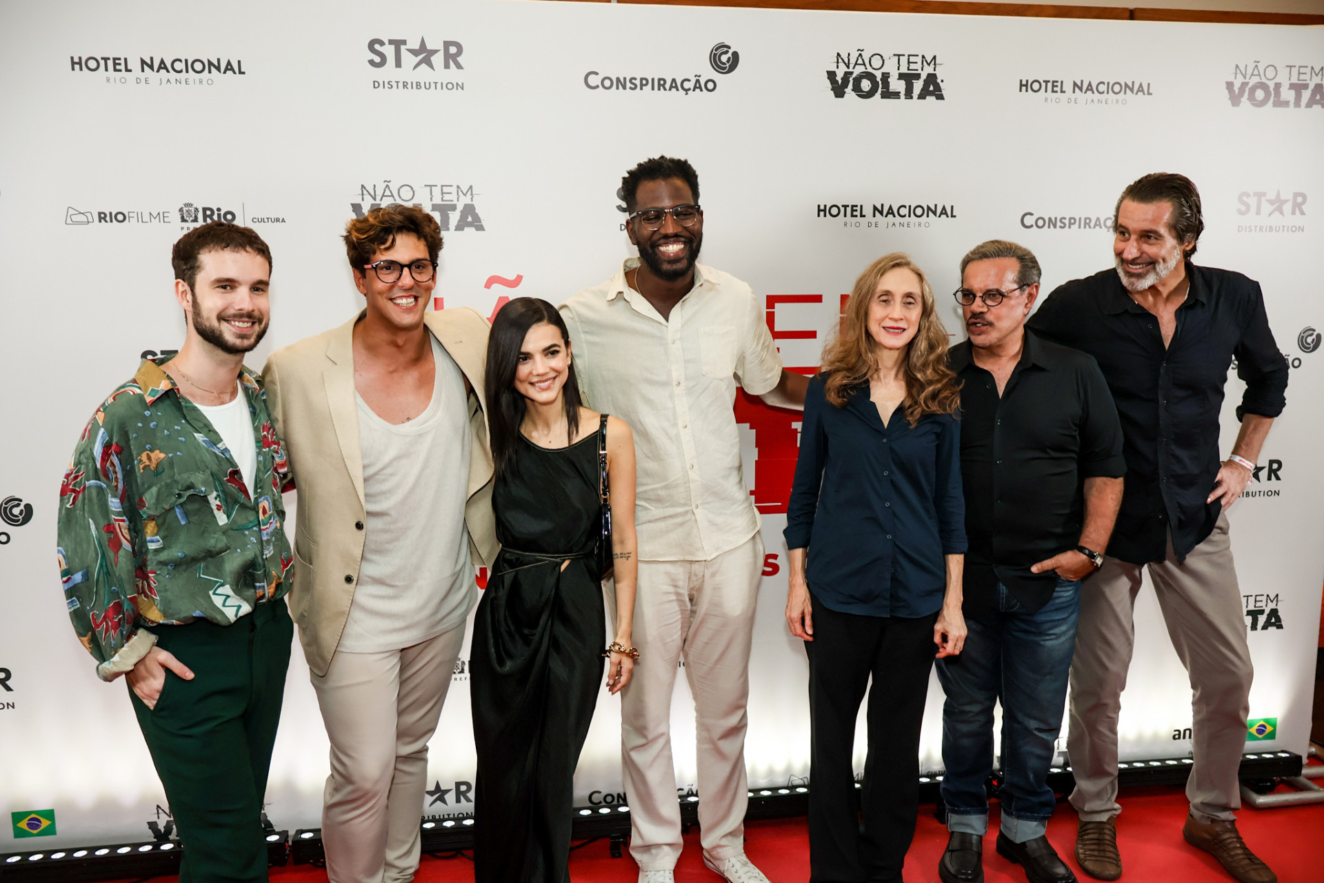 Elenco na première do filme 'Não Tem Volta' - Victor Chapetta/ Agnews