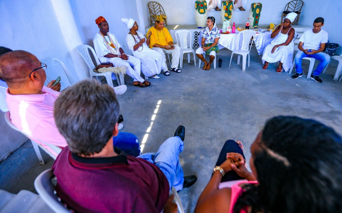 A roda de conversa debateu o racismo religioso e intolerância religiosa em diversos setores da sociedade