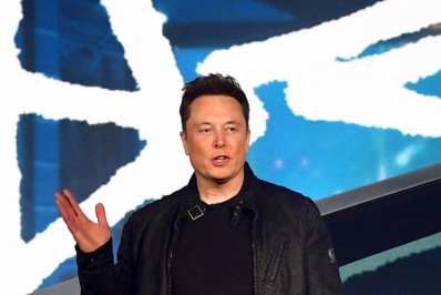 Comentários antissemitas de Elon Musk provocam reação negativa dos investidores da Tesla