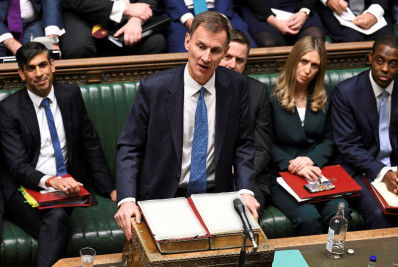 Reino Unido: Hunt anuncia subsídios para pessoas de baixa renda e alta no salário mínimo