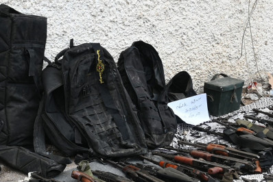 Israel apresenta local de fabricação de armas do Hamas em Gaza