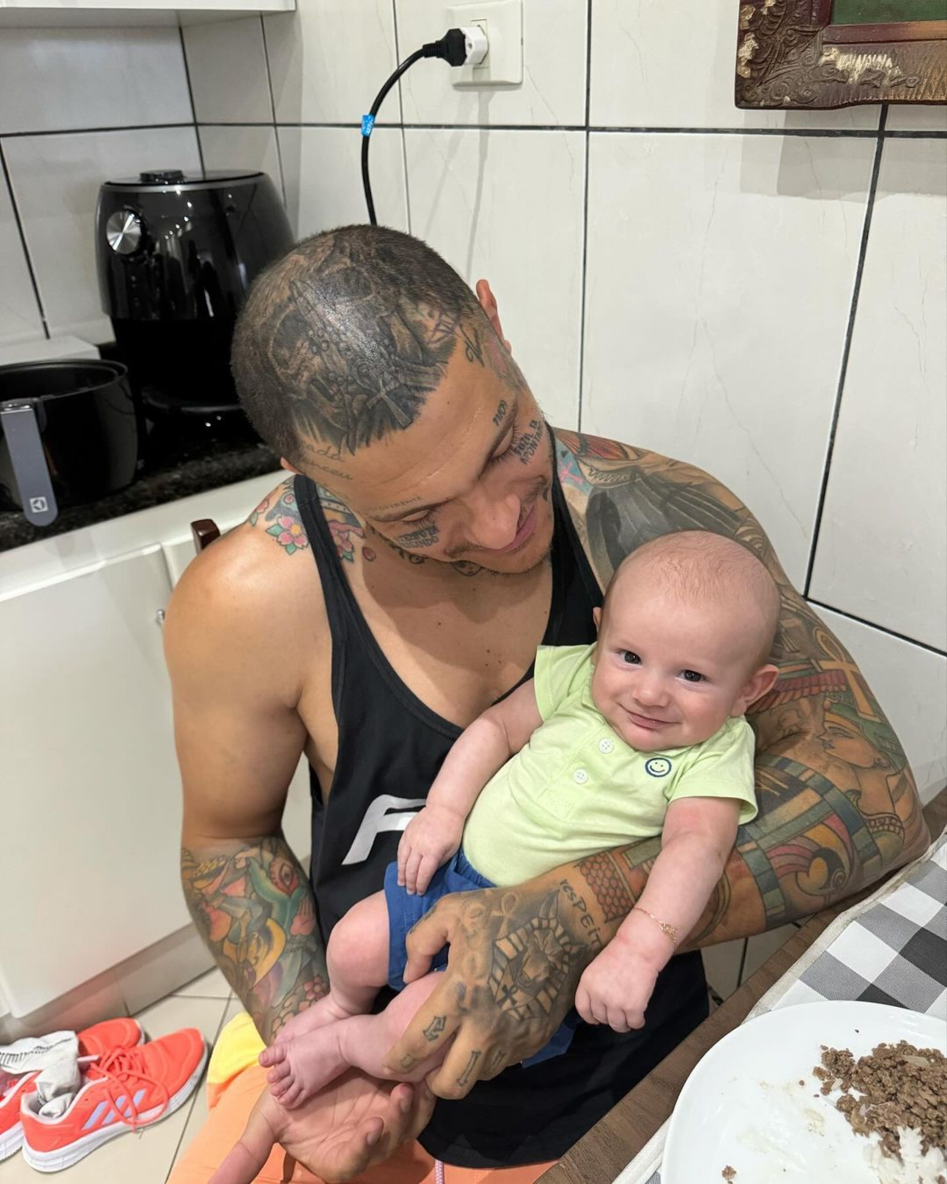 Tiago Toguro impressiona com semelhança com o filho, Gael - Reprodução/Instagram