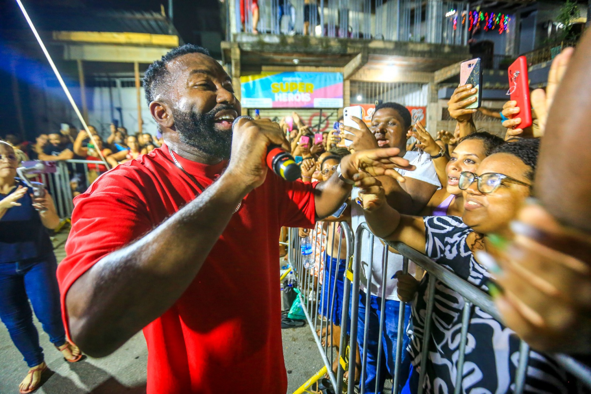 Nascido na Baixada Fluminense, Jairo Bonfim disse que foi um grande privil&eacute;gio e uma honra poder cantar no local onde foi e criado - Rafael Barreto / PMBR