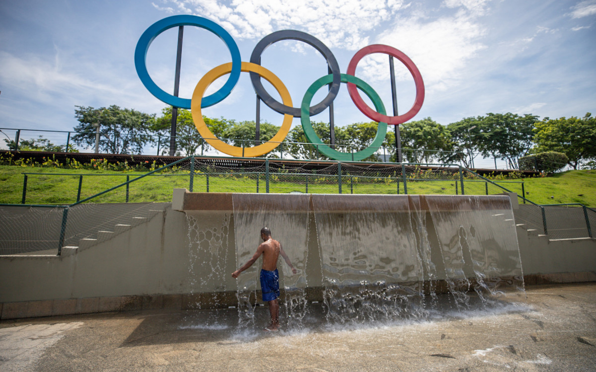 Clima tempo - Parque de Madureira, nesta quinta-feira (23). - Renan Areias/Ag&ecirc;ncia O Dia