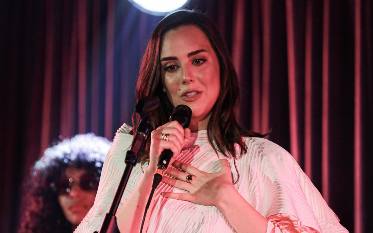 Lara se apresenta em São Paulo