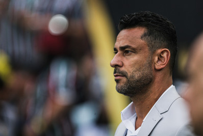 Fred, ídolo do Flu, tem arma apontada para a cabeça em assalto na Zona Sul