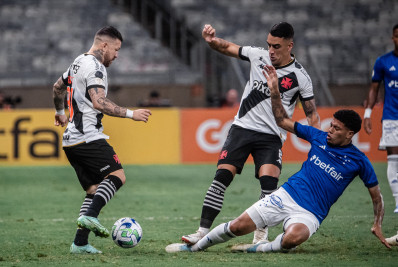 Rossi, do Vasco, pede desculpas por expulsão nas redes sociais: 'Não vai se repetir'