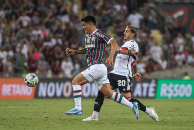 Árbitro explica cartão amarelo para Cano na vitória do Fluminense sobre o São Paulo