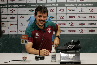 Diniz vê Fluminense melhor sem vantagem numérica e exalta Cano: 'Capacidade incrível'